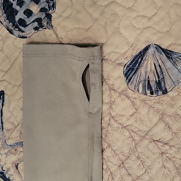 Victoria's Secret Pink Ultimate Grey Half Zip - Picture 8 of 8